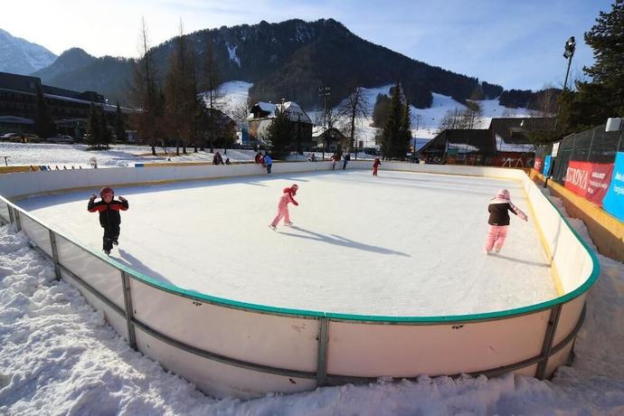 Imagen general del Hotel Ramada and Suites by Wyndham Kranjska Gora. Foto 3