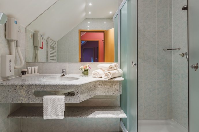 Imagen de la habitación del Hotel Ramada and Suites by Wyndham Kranjska Gora. Foto 12