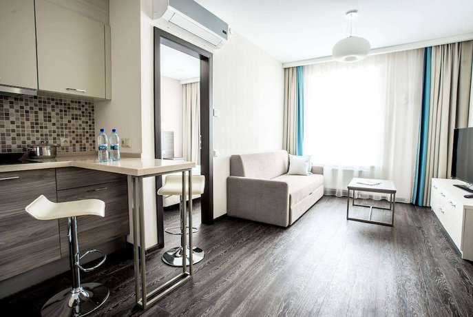 Imagen de la habitación del Hotel Ramada and Suites by Wyndham Novosibirsk Zhukovka. Foto 3