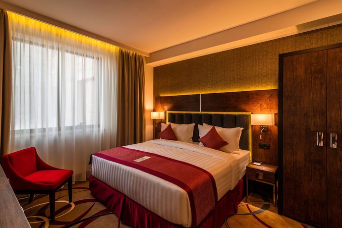 Imagen de la habitación del Hotel Ramada and Suites by Wyndham Yerevan. Foto 3