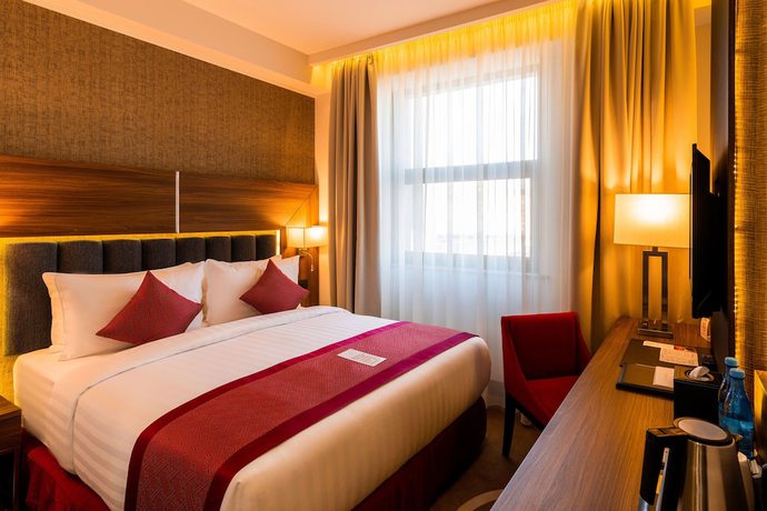 Imagen de la habitación del Hotel Ramada and Suites by Wyndham Yerevan. Foto 15