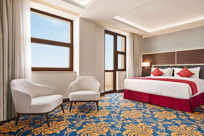 Imagen de la habitación del Hotel Ramada and Suites by Wyndham Yerevan. Foto 18