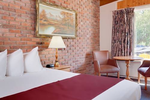 Imagen de la habitación del Hotel Ramada by Wyndham 1000 Islands Gananoque. Foto 15