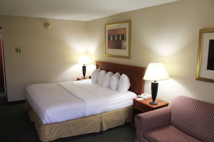 Imagen de la habitación del Hotel Ramada by Wyndham Alpena Hotel & Conference Center. Foto 2