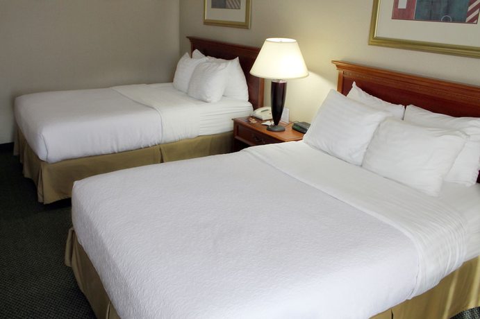 Imagen de la habitación del Hotel Ramada by Wyndham Alpena Hotel & Conference Center. Foto 10