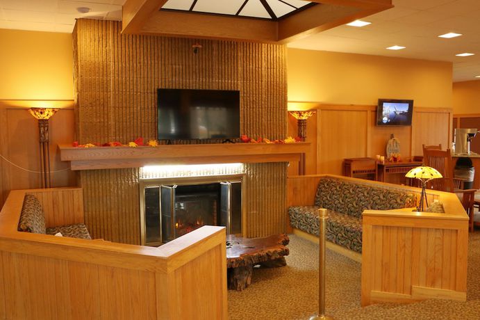 Imagen de los interiores del Hotel Ramada by Wyndham Alpena Hotel & Conference Center. Foto 20