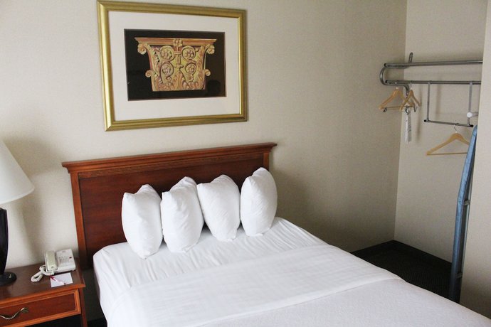 Imagen de la habitación del Hotel Ramada by Wyndham Alpena Hotel & Conference Center. Foto 15