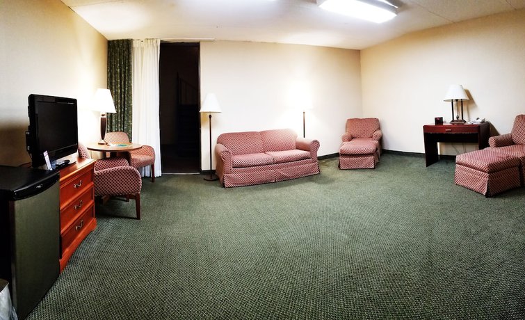 Imagen de la habitación del Hotel Ramada by Wyndham Alpena Hotel & Conference Center. Foto 16