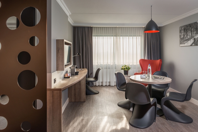Imagen de los interiores del Hotel Ramada by Wyndham Amsterdam Airport Schiphol. Foto 13