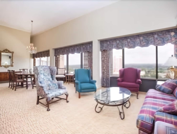 Imagen de los interiores del Hotel Ramada by Wyndham Augusta Downtown Hotel & Conference Center. Foto 19