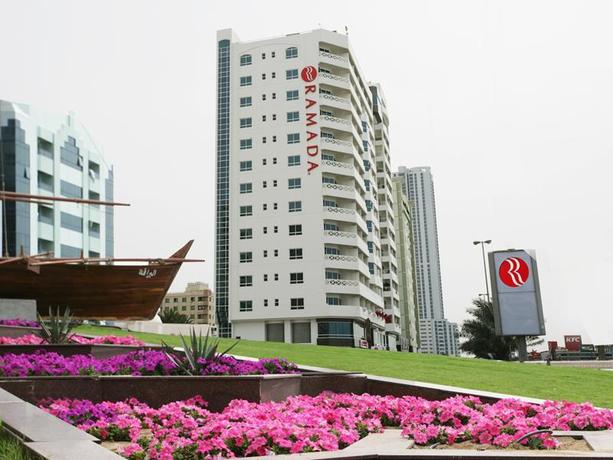 Imagen general del Hotel Ramada by Wyndham Beach Hotel Ajman. Foto 3