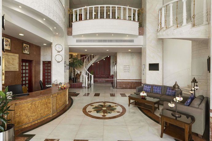 Imagen de los interiores del Hotel Ramada by Wyndham Beach Hotel Ajman. Foto 20