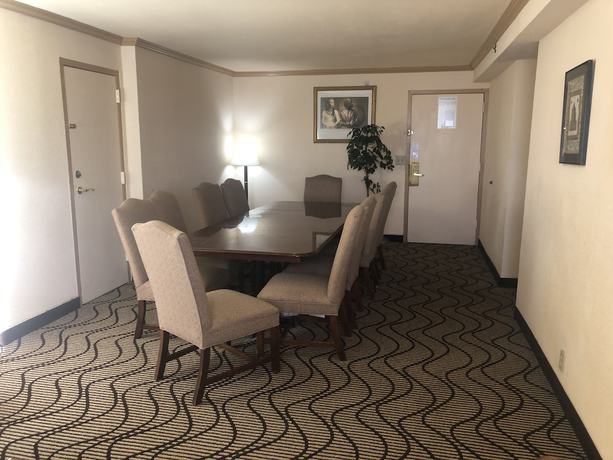 Imagen de la habitación del Hotel Ramada by Wyndham Birmingham Airport. Foto 4