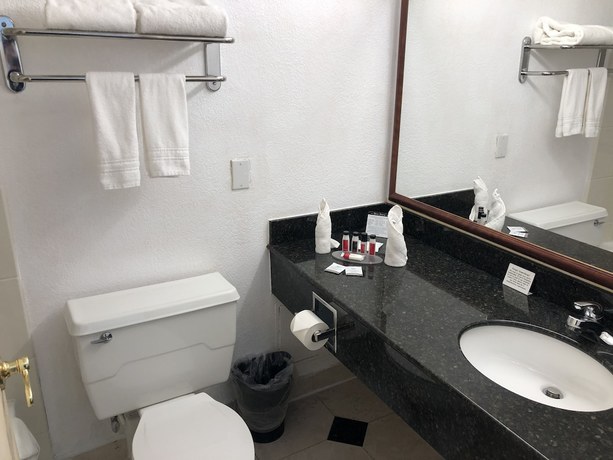 Imagen de la habitación del Hotel Ramada by Wyndham Birmingham Airport. Foto 14