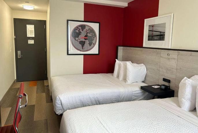 Imagen de la habitación del Hotel Ramada by Wyndham Brooklyn Near Flatbush. Foto 7