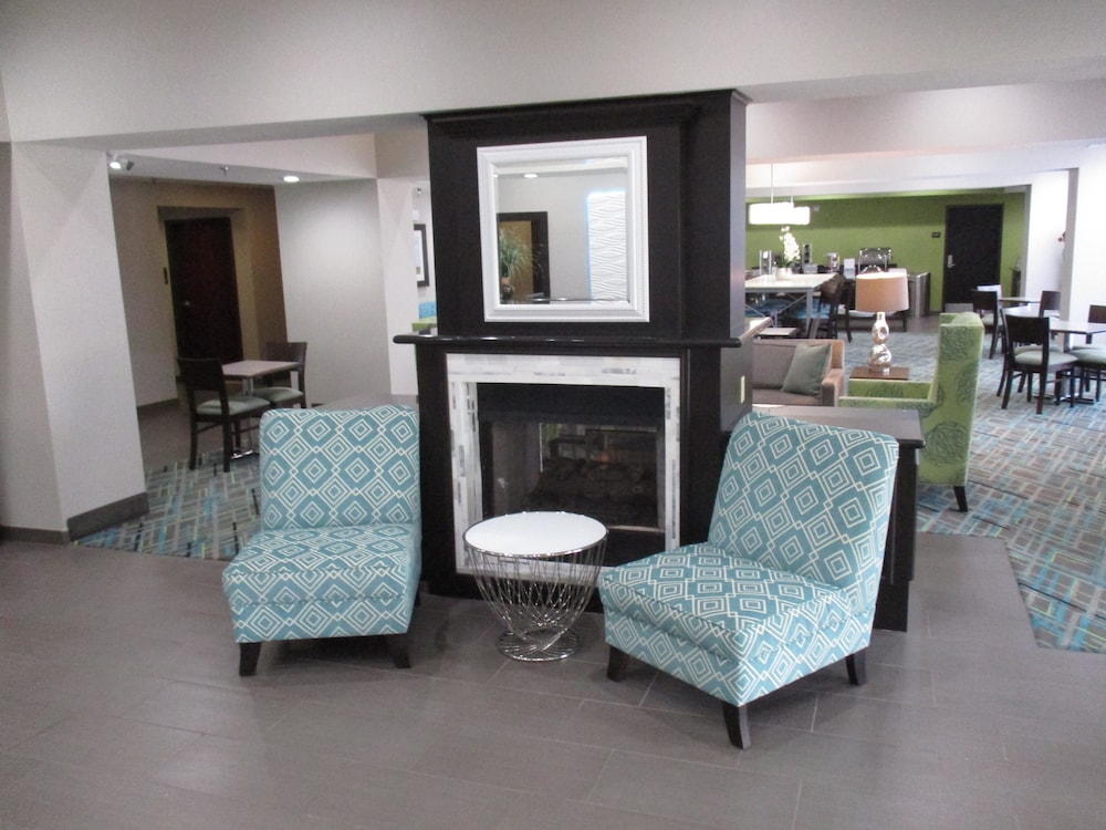 Imagen de los interiores del Hotel Ramada by Wyndham Burkburnett / Wichita Falls. Foto 17