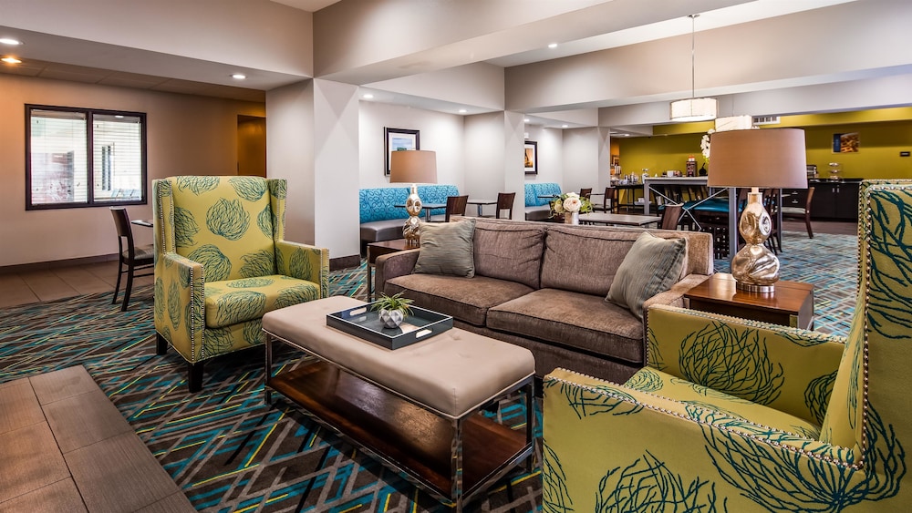 Imagen de los interiores del Hotel Ramada by Wyndham Burkburnett / Wichita Falls. Foto 18