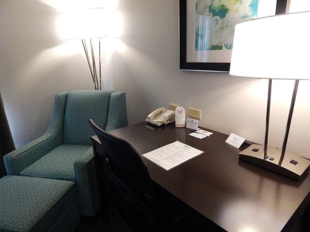 Imagen de la habitación del Hotel Ramada by Wyndham Burkburnett / Wichita Falls. Foto 11