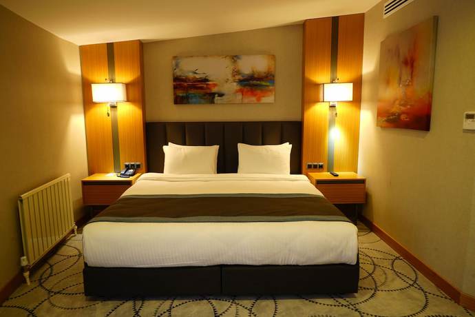 Imagen de la habitación del Hotel Ramada by Wyndham Bursa Nilufer. Foto 5