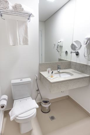 Imagen de la habitación del Hotel Ramada by Wyndham Campinas Viracopos. Foto 16