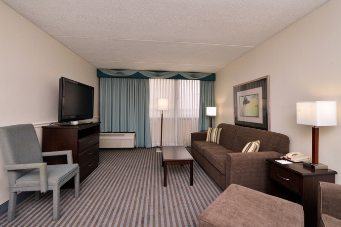 Imagen de los interiores del Hotel Ramada by Wyndham Cedar Rapids South, Cedar Rapids. Foto 9