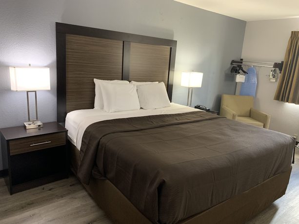 Imagen de la habitación del Hotel Ramada by Wyndham Cedar Rapids South. Foto 9