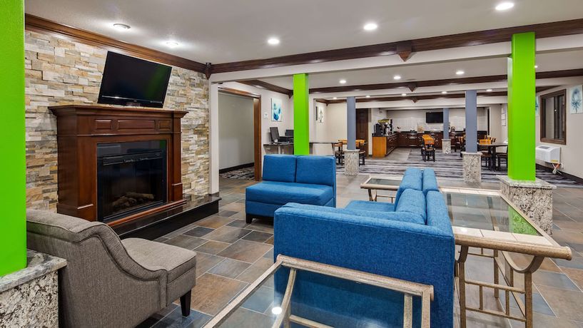 Imagen de los interiores del Hotel Ramada by Wyndham Cedar Rapids South. Foto 19