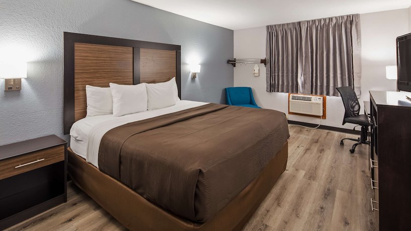 Imagen de la habitación del Hotel Ramada by Wyndham Cedar Rapids South. Foto 16