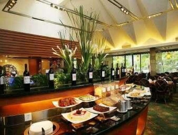 Imagen de los interiores del Hotel Ramada by Wyndham Changzhou. Foto 10