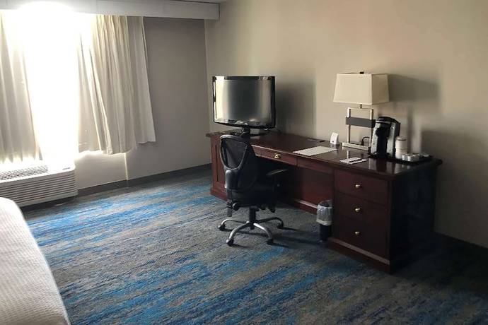 Imagen de la habitación del Hotel Ramada by Wyndham Cleveland Independence. Foto 2