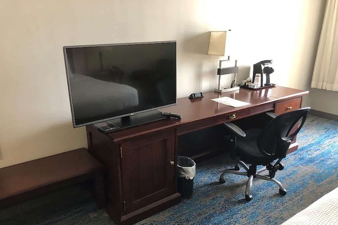 Imagen de la habitación del Hotel Ramada by Wyndham Cleveland Independence. Foto 5