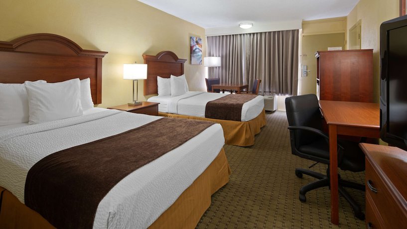 Imagen de la habitación del Hotel Ramada by Wyndham Cocoa. Foto 9