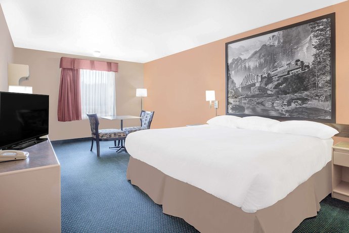 Imagen de la habitación del Hotel Ramada by Wyndham Cranbrook. Foto 6