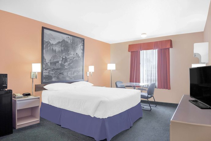 Imagen de la habitación del Hotel Ramada by Wyndham Cranbrook. Foto 8