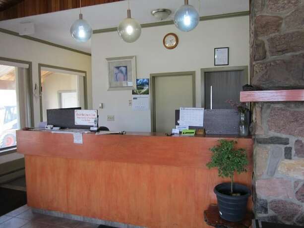 Imagen general del Hotel Ramada by Wyndham Dawson Creek. Foto 2