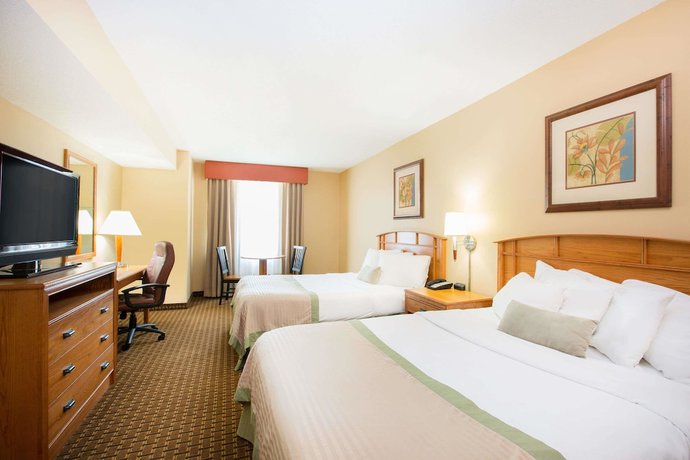 Imagen de la habitación del Hotel Ramada by Wyndham Des Moines Tropics Resort & Conference Ctr. Foto 5