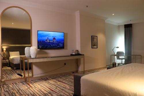 Imagen de la habitación del Hotel Ramada by Wyndham Doha Old Town. Foto 10