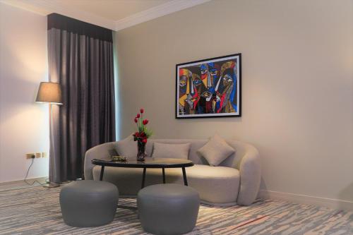 Imagen de la habitación del Hotel Ramada by Wyndham Doha Old Town. Foto 14