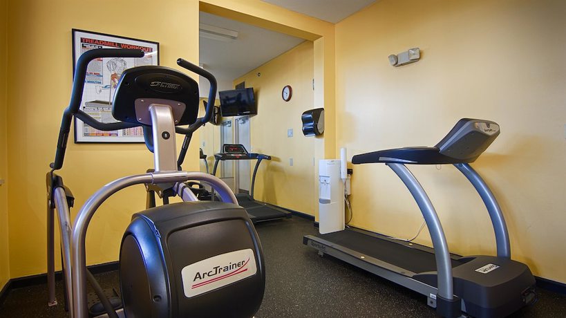 Imagen de los interiores del Hotel Ramada by Wyndham East Syracuse Carrier Circle. Foto 12