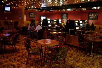 Imagen de los interiores del Hotel Ramada by Wyndham Edmonton Yellowhead NW. Foto 10