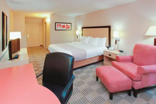 Imagen de la habitación del Hotel Ramada by Wyndham Fairfield NJ. Foto 4