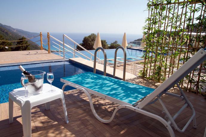 Imagen de la habitación del Hotel Ramada by Wyndham Fethiye Oludeniz. Foto 4