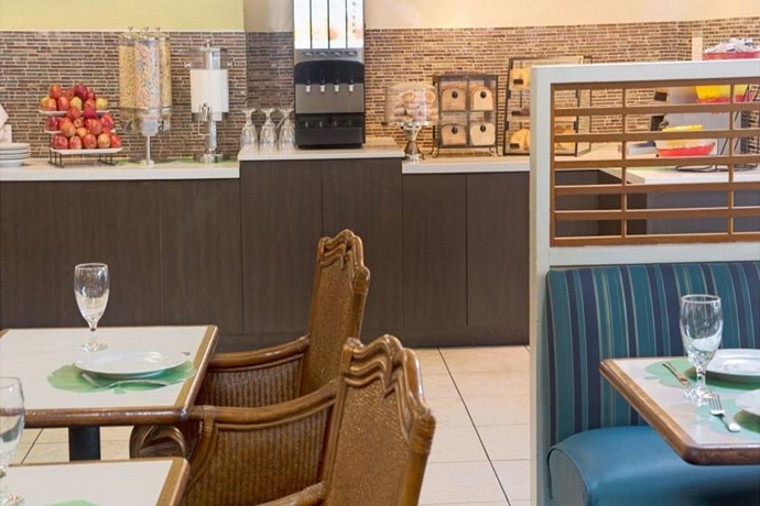 Imagen general del Hotel Ramada by Wyndham Fort Lauderdale Airport/Cruise Port. Foto 6