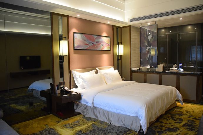 Imagen de los interiores del Hotel Ramada by Wyndham Foshan. Foto 19