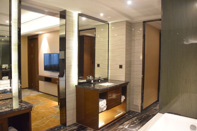 Imagen de la habitación del Hotel Ramada by Wyndham Foshan. Foto 12