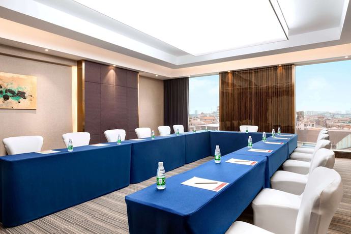 Imagen de los interiores del Hotel Ramada by Wyndham Foshan Shunde. Foto 16