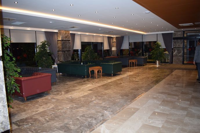Imagen de los interiores del Hotel Ramada by Wyndham Giresun Piraziz. Foto 18