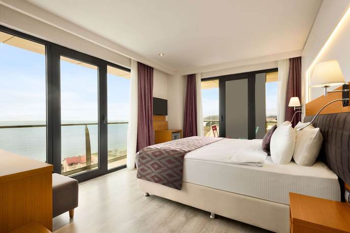 Imagen de la habitación del Hotel Ramada by Wyndham Giresun Piraziz. Foto 7