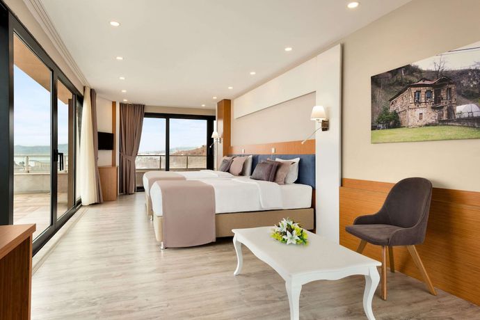 Imagen de la habitación del Hotel Ramada by Wyndham Giresun Piraziz. Foto 14