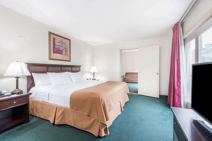 Imagen de la habitación del Hotel Ramada by Wyndham Groton/Mystic. Foto 7